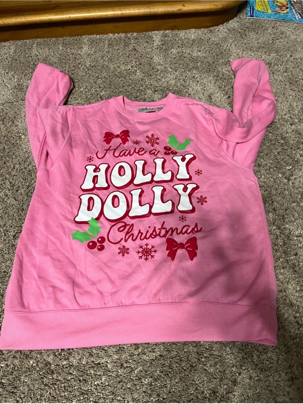 Pink 'Holly Dolly' Christmas Graphic Crewneck Sweatshirt - Women's Dolly Parton
